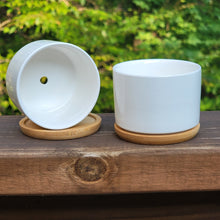 Load image into Gallery viewer, Image shows drainage hole on bottom of pot.